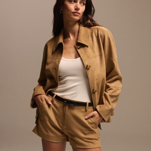 Abercrombie Vegan Suede Shorts - Size 28 / 6 - Sand - Picture 3 of 6